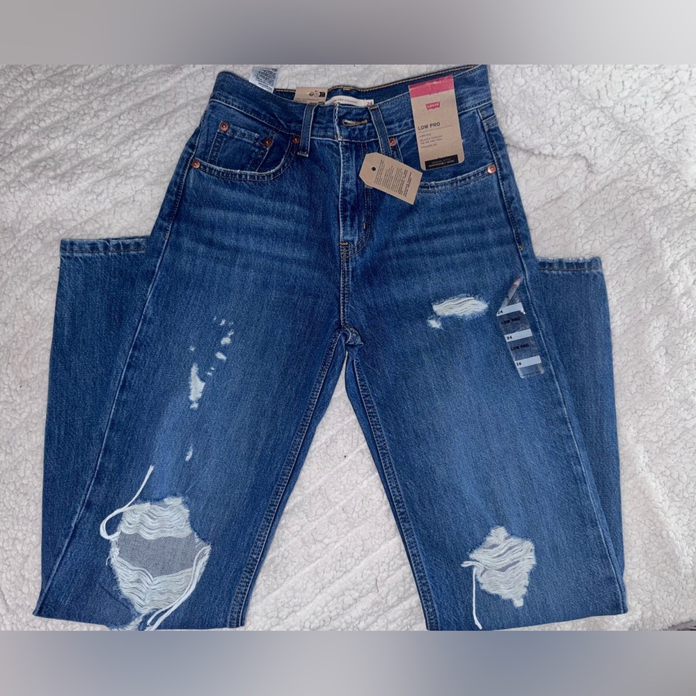 NWT Levi’s Mid Rise Jeans